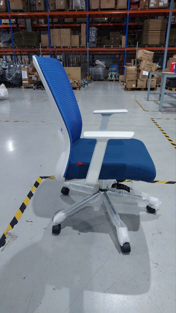 Ghế xoay văn phòng M1101 T-01 - Hình ảnh 12