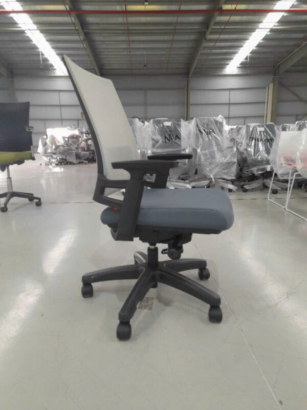 Ghế xoay văn phòng lưng lưới M1085-03 - Ảnh 7
