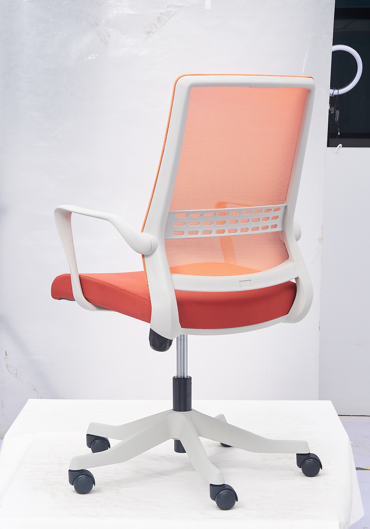 Ghế văn phòng lưng lưới BK B006X - Ảnh 12