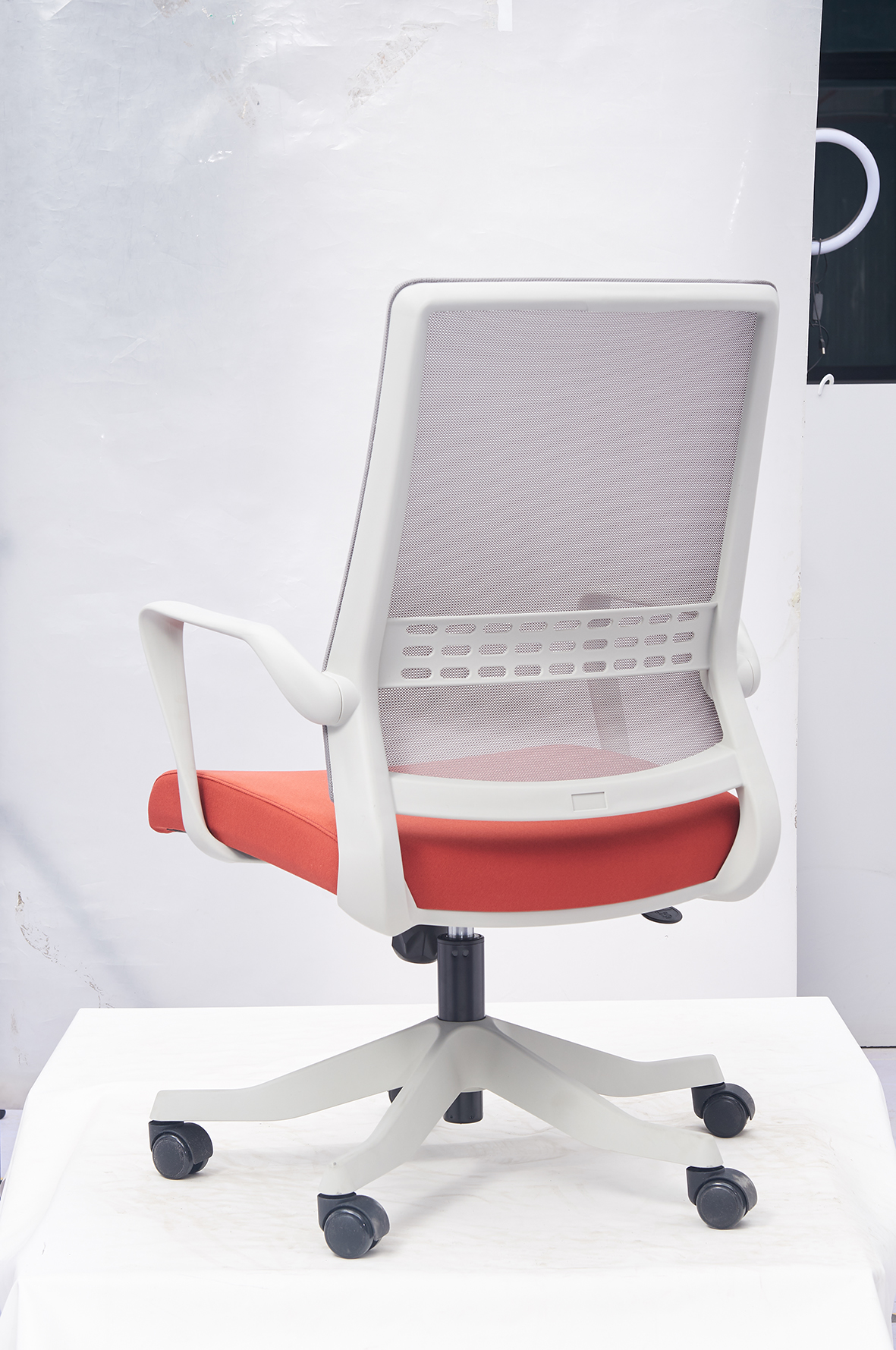 Ghế văn phòng lưng lưới BK B006X - Ảnh 4