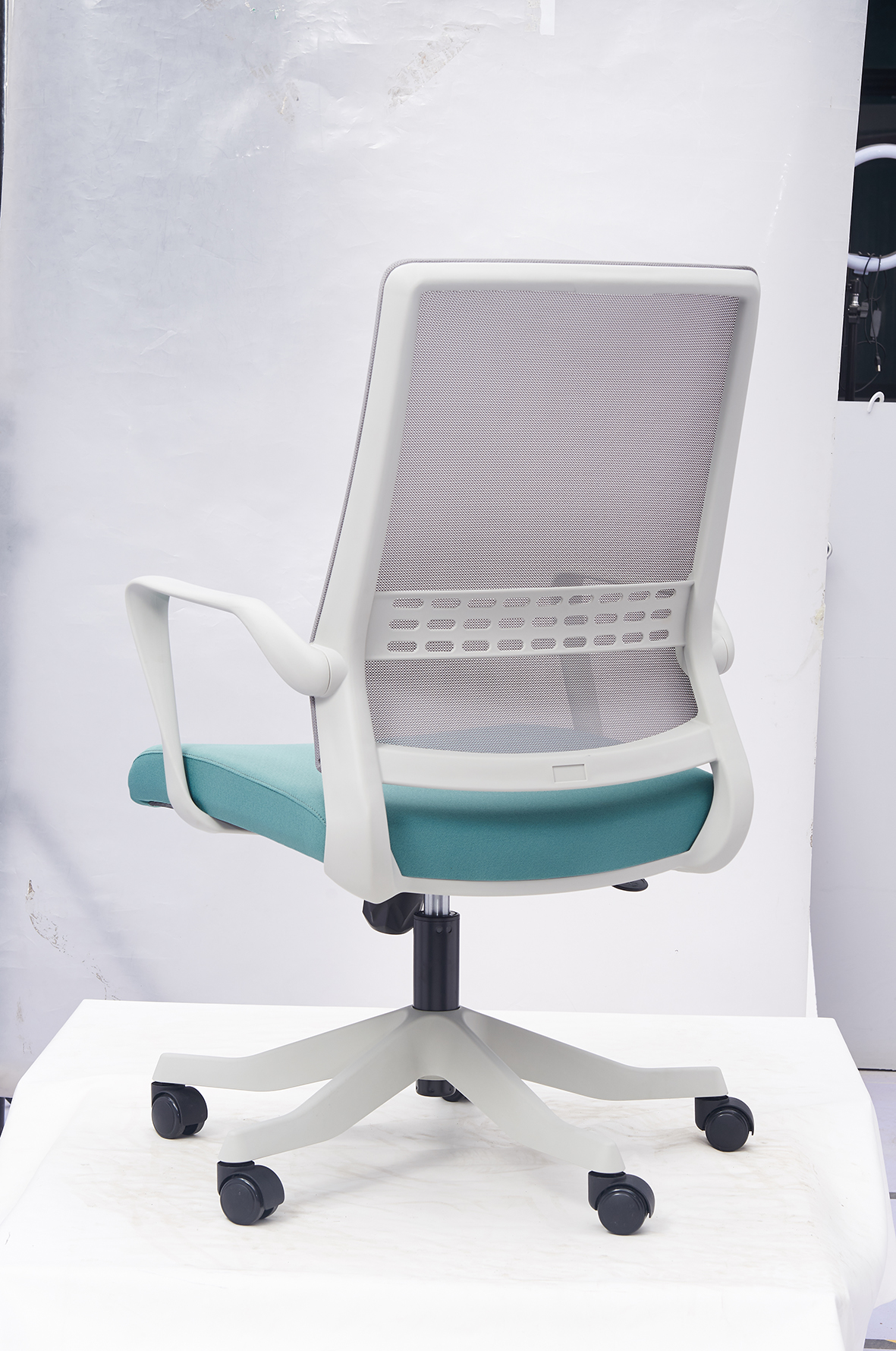 Ghế văn phòng lưng lưới BK B006X - Ảnh 8